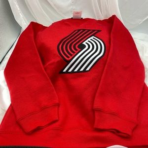 NBA Kids Sweatshirt Sz L Red Bound Wrist and Hem  Inside Fleece